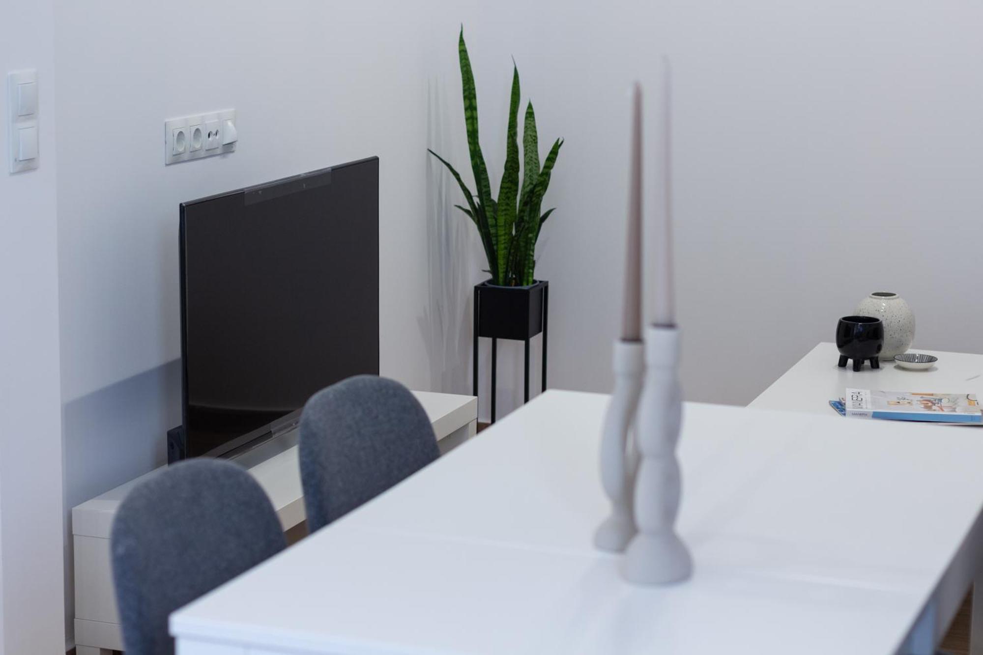 Vlc Host- Fray Pedro Apartment Valencia Exterior photo